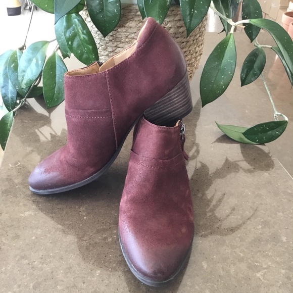 Franco Sarto boot.  size 6.5 us - Picture 3 of 3